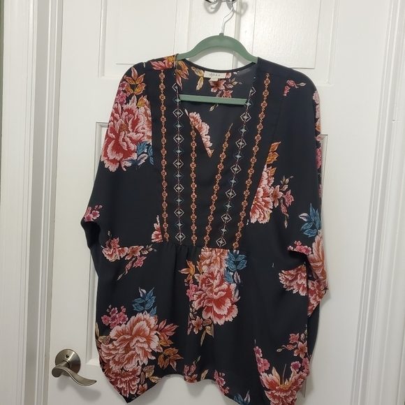 Style & Co. Floral Print Tunic Blouse Size L Handerchief Hemline 100% Polyester - Picture 9 of 10